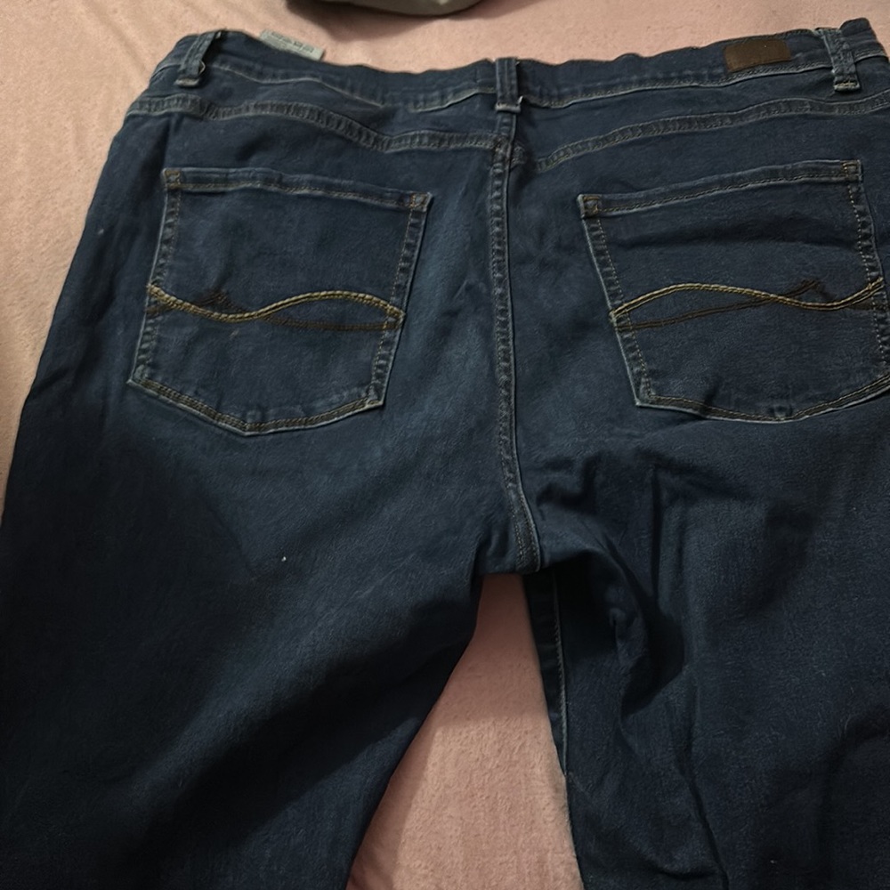 Jeans - Picture 2 of 3